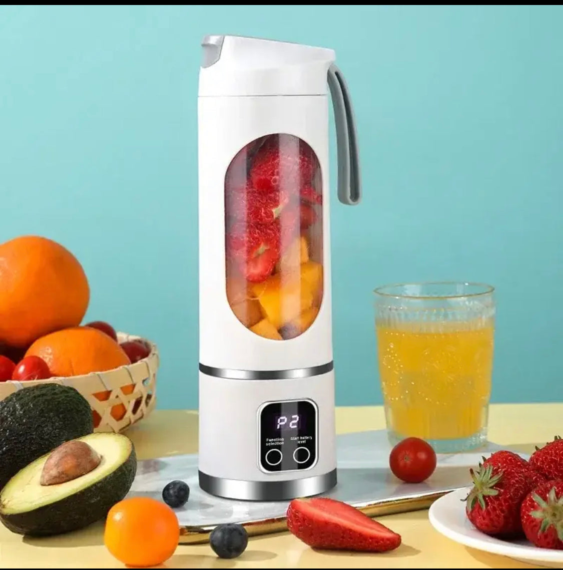 450ml Rechargeable Fruit Juicer, Portable Blender for Shakes, Mini Portable Electric Juicer