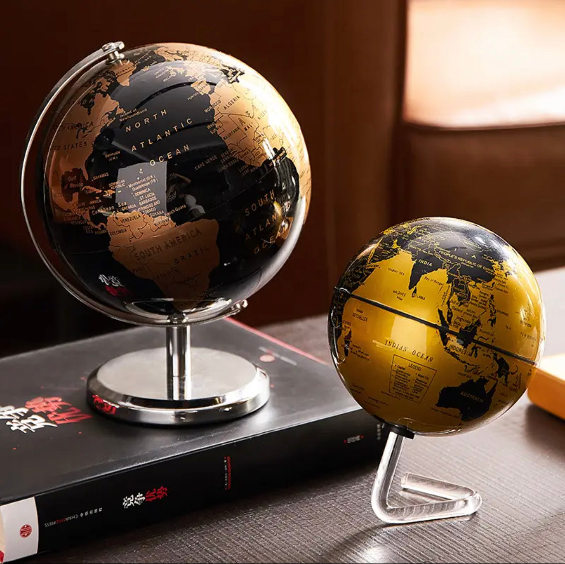 World Globe with Rotating Bracket Decoration, Study Desk Decor Globe, Home Decor Accessories,