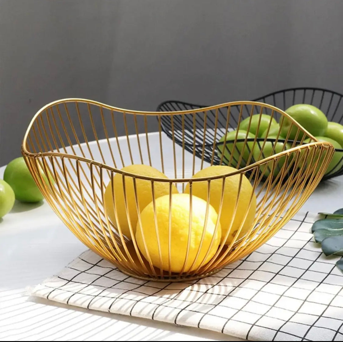 Durable Iron Fruit Basket, Metal Wire Storage Bowl, Dining Table Storage Basket