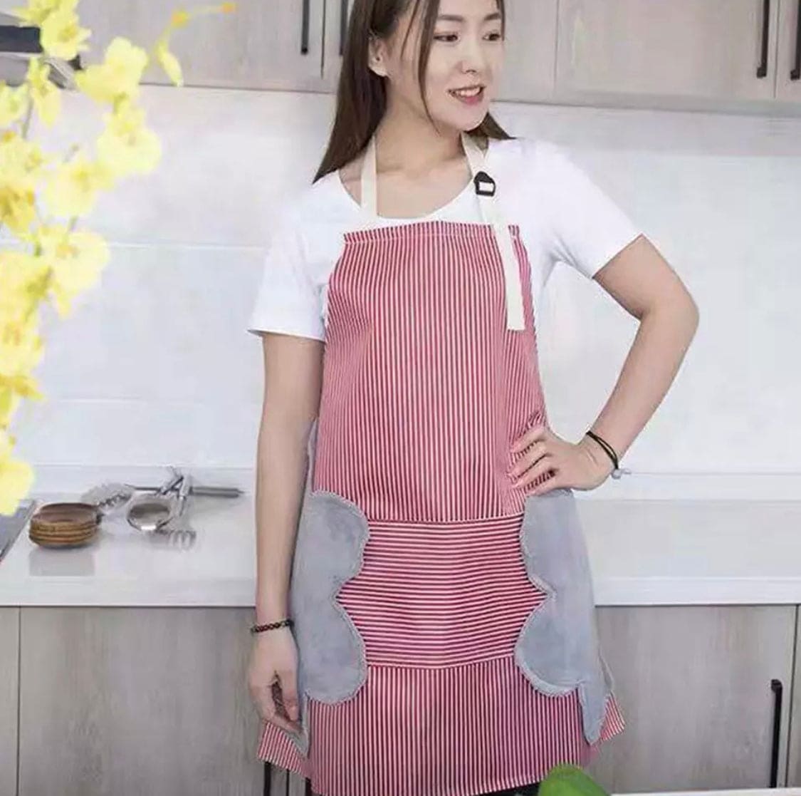 Multifunction Wipeble Kitchen Apron, House Hold Water Proof And Oil-Proof Apron, Enlarged Pocket Waterproof Oil-Proof Coffee Pinafore